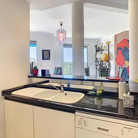 Superb 2 Bedroom With Sea View On The Croisette Apartamento